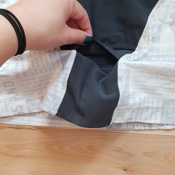 Lululemon Mantra Newsprint Cross Back Tank - Picture 3 of 6